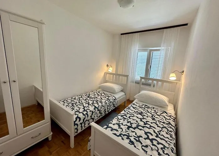 Simona Apartamento *